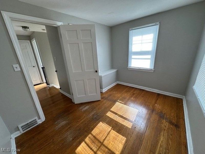 1183 Argonne Road, Cleveland, OH 44121 Photo 9