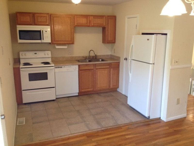 7058 Manderlay Drive, Florence, KY 41042 Photo 9