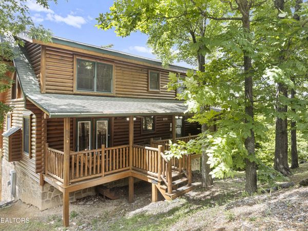 1665 Mountain Lodge Way, Pigeon Forge, TN 37862