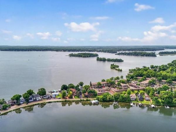 4387 Wilshire Boulevard, Unit 111, Mound, MN 55364