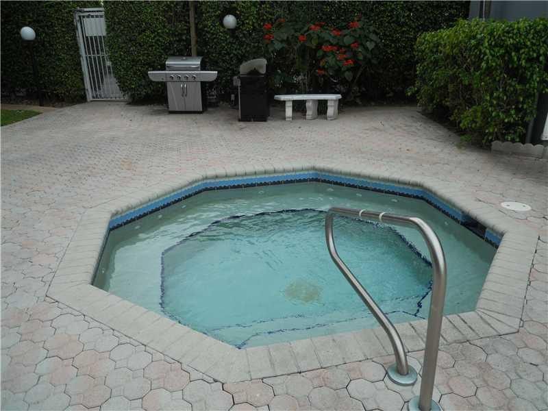 5321 NE 24th Terrace, Unit 512, Fort Lauderdale, FL 33308 Photo