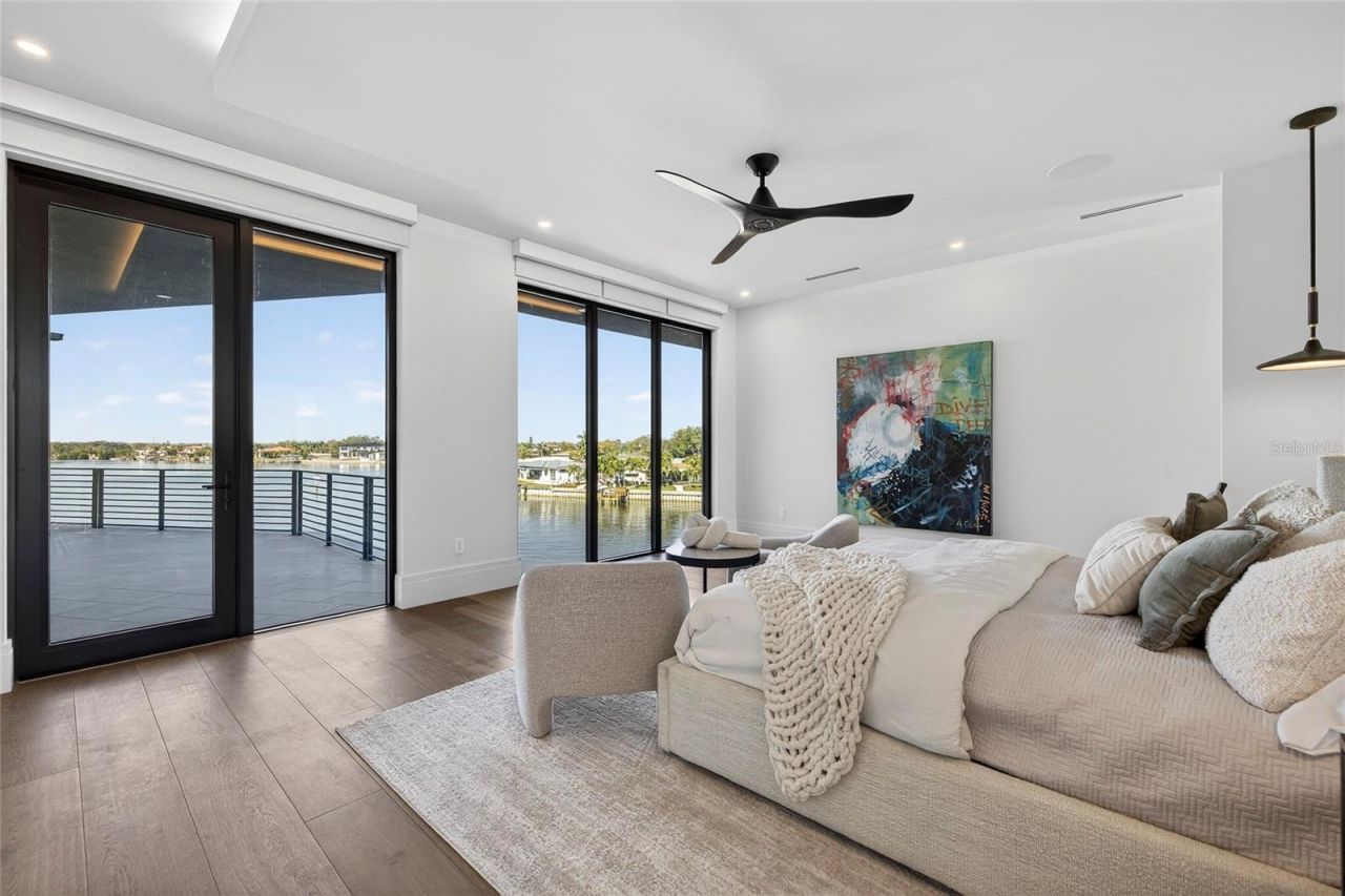 1075 31st Terrace Ne, Saint Petersburg, FL 33704 Photo