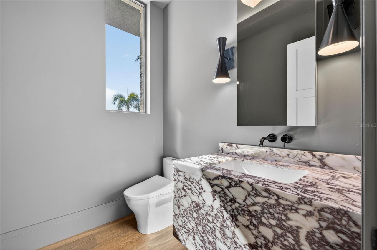 1075 31st Terrace Ne, Saint Petersburg, FL 33704 Photo