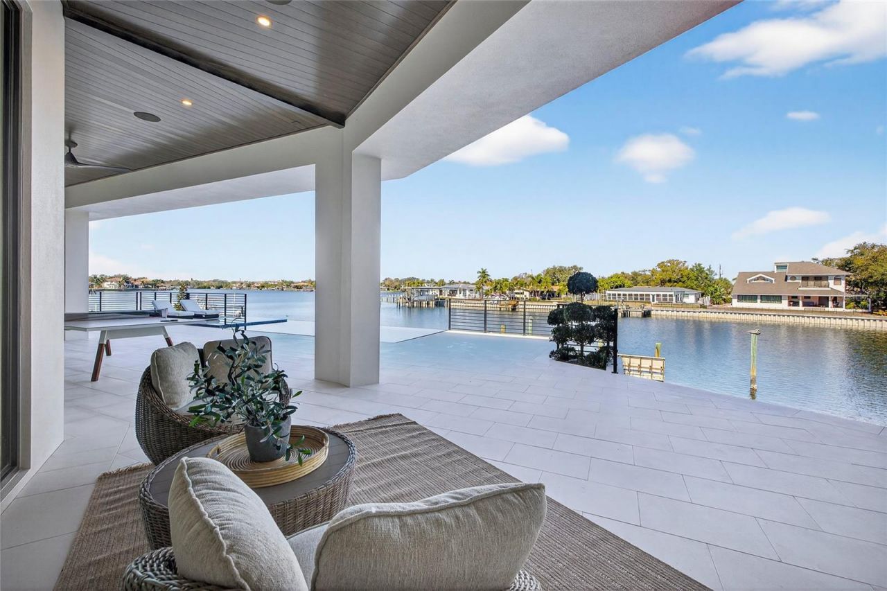 1075 31st Terrace Ne, Saint Petersburg, FL 33704 Photo