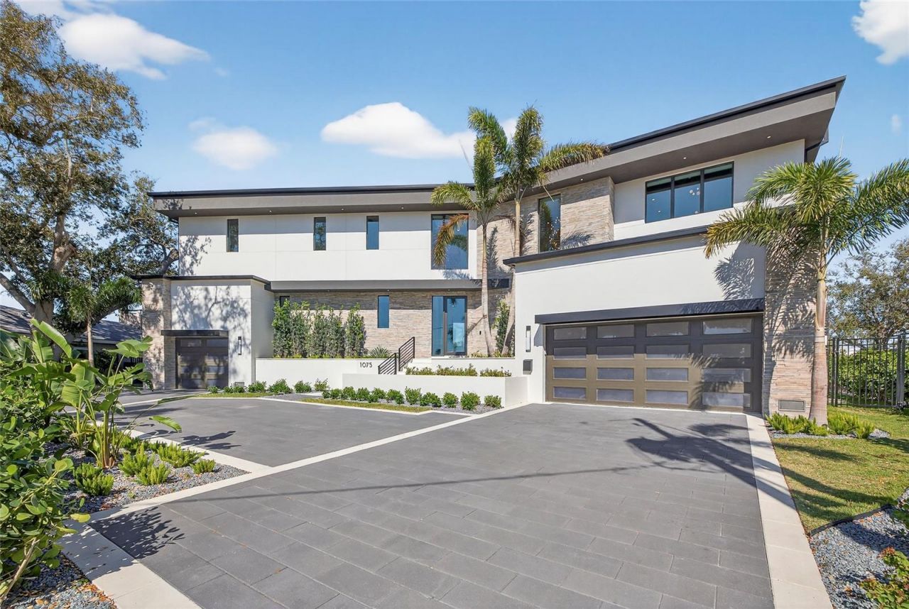 1075 31st Terrace Ne, Saint Petersburg, FL 33704 Photo