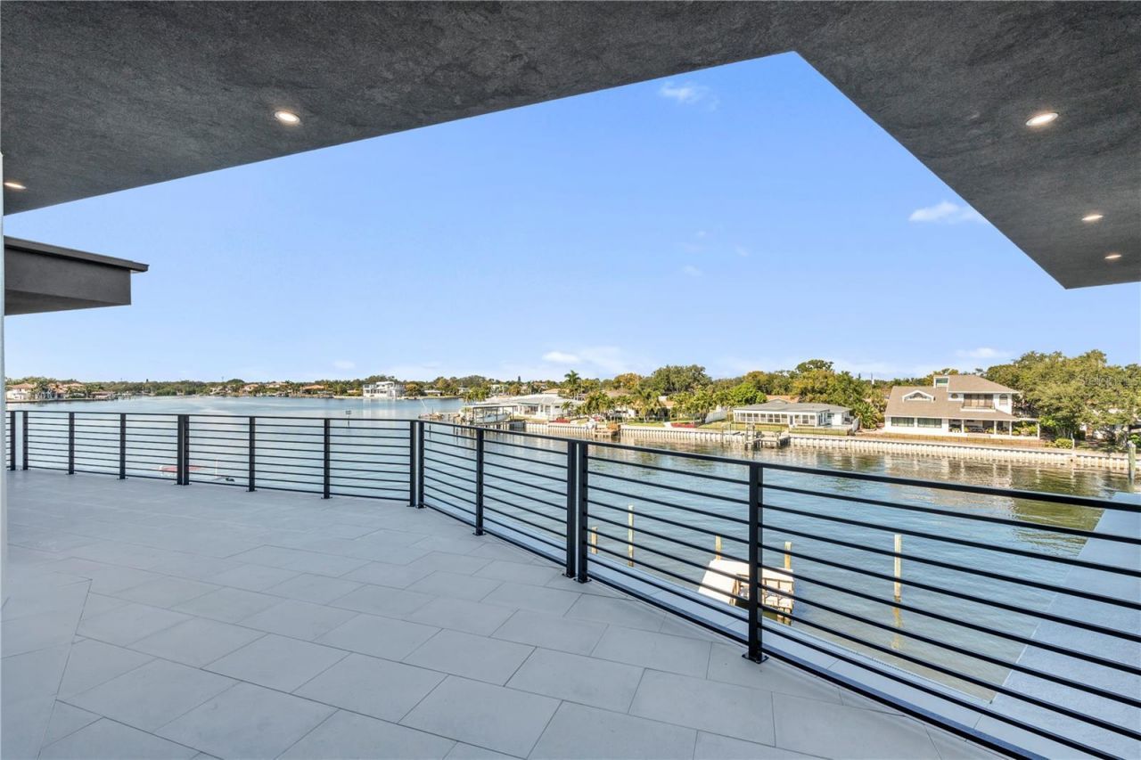 1075 31st Terrace Ne, Saint Petersburg, FL 33704 Photo