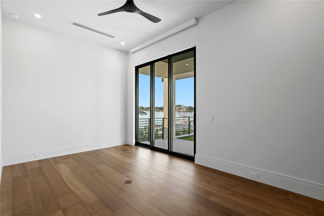 1075 31st Terrace Ne, Saint Petersburg, FL 33704 Photo