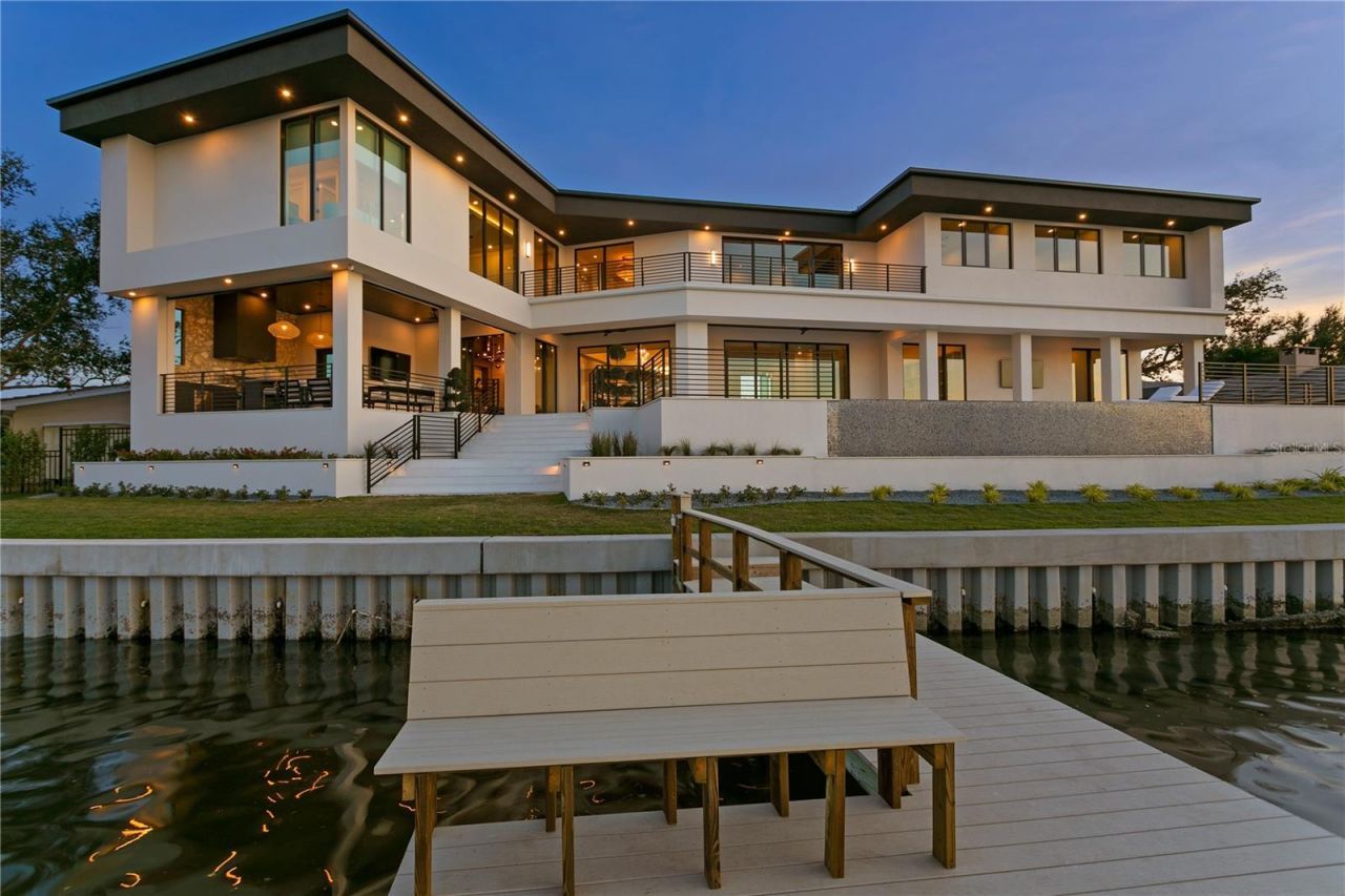 1075 31st Terrace Ne, Saint Petersburg, FL 33704 Photo