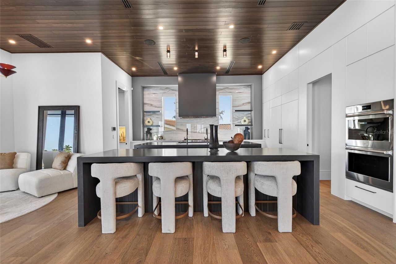 1075 31st Terrace Ne, Saint Petersburg, FL 33704 Photo