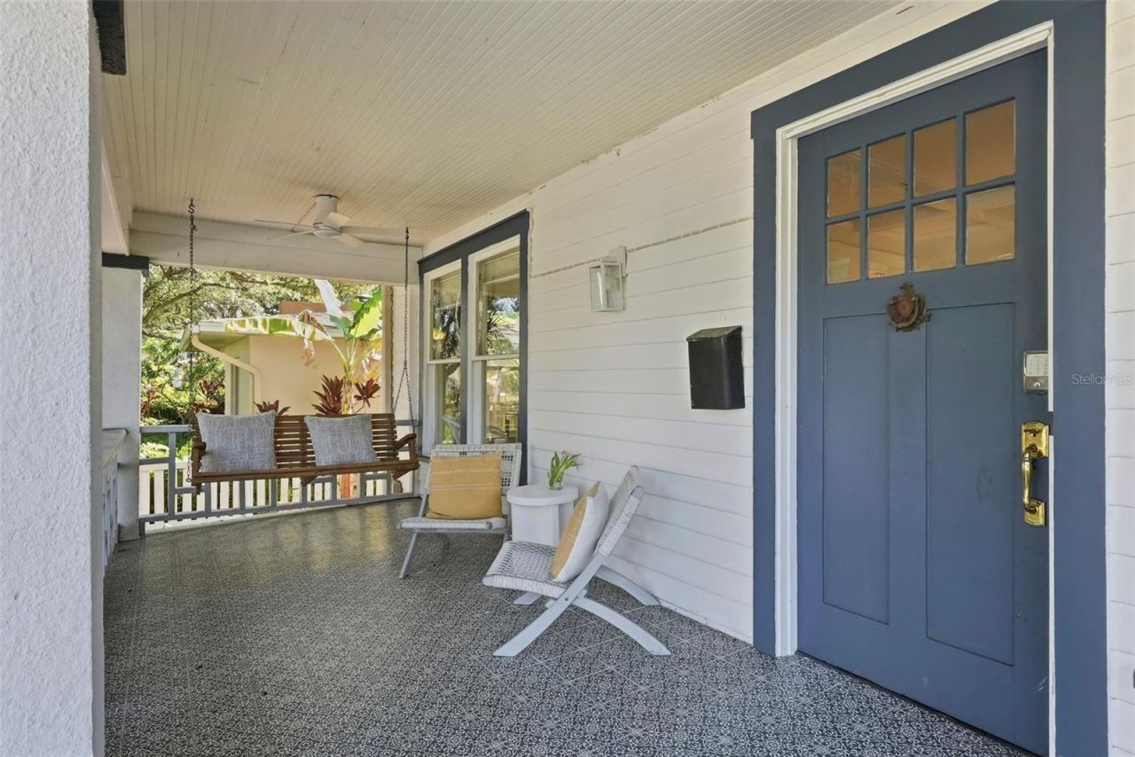 246 NE 19th Ave Ne, Saint Petersburg, FL 33704 Photo