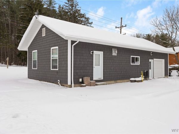 6707 E Lake Road, Castile, NY 14427