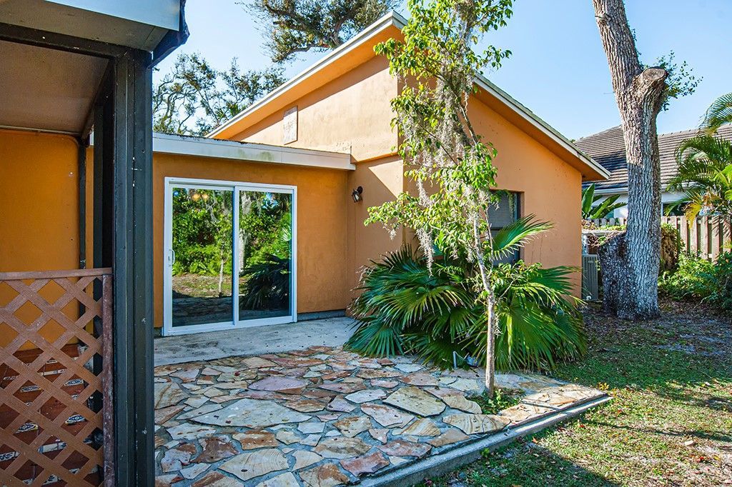 575 Acacia Road, Vero Beach, FL 32963 Photo