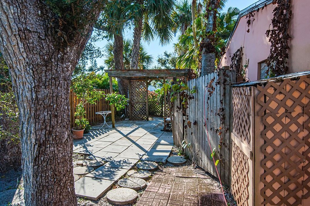 575 Acacia Road, Vero Beach, FL 32963 Photo