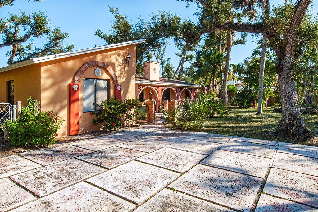 575 Acacia Road, Vero Beach, FL 32963 Photo