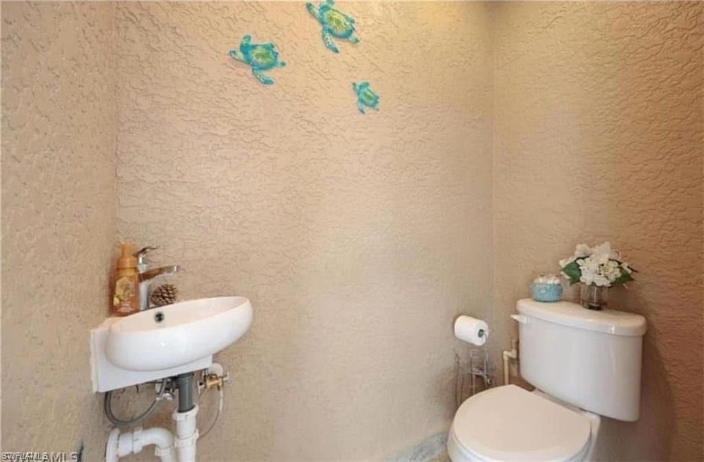 831 NE 23rd Ter, Cape Coral, FL 33909 Photo
