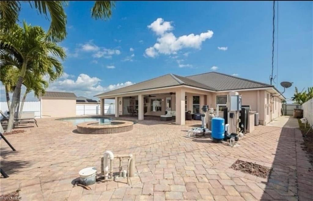 831 NE 23rd Ter, Cape Coral, FL 33909 Photo