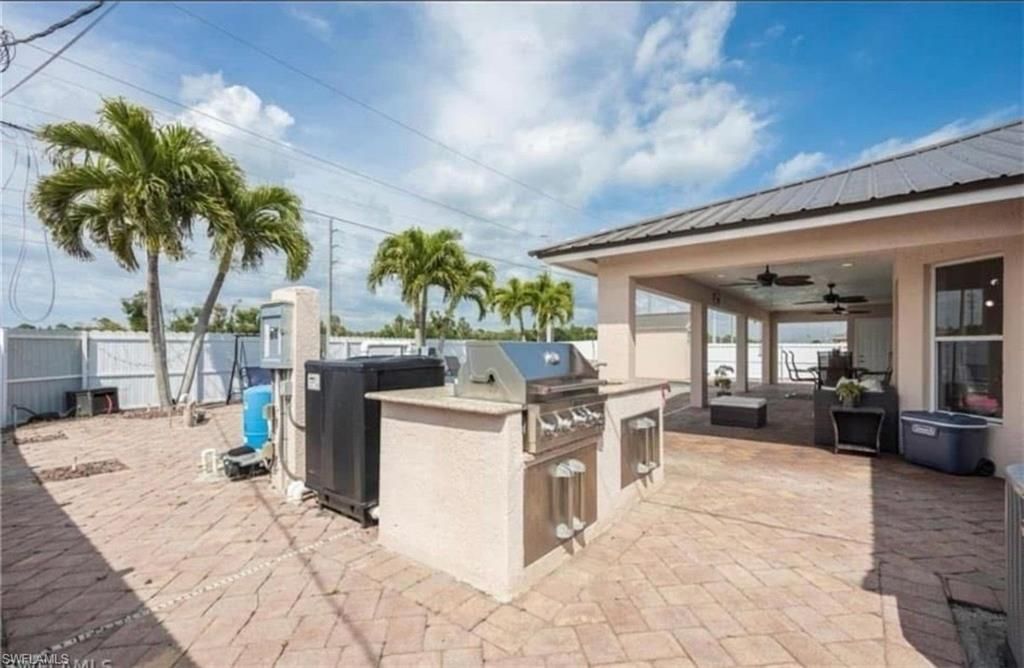 831 NE 23rd Ter, Cape Coral, FL 33909 Photo