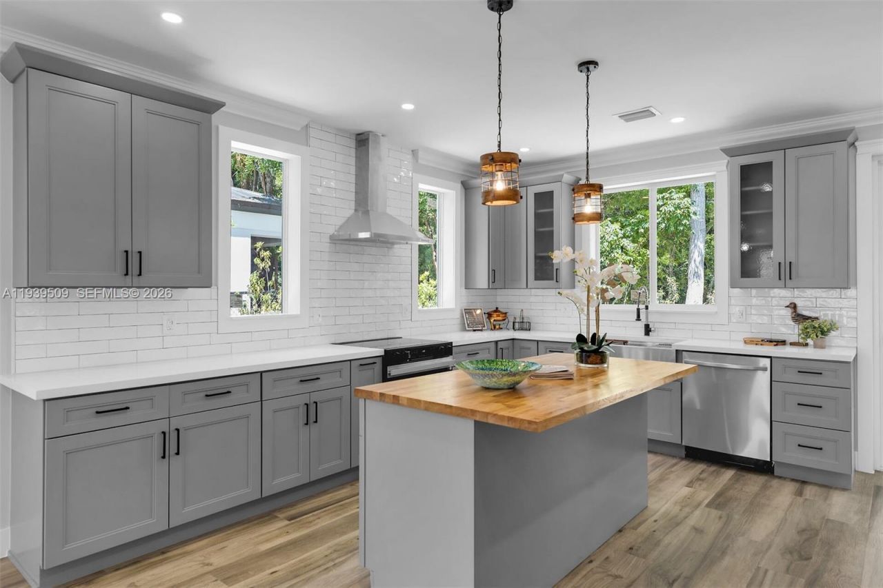 68 Coral Way, Key Largo, FL 33037 Photo