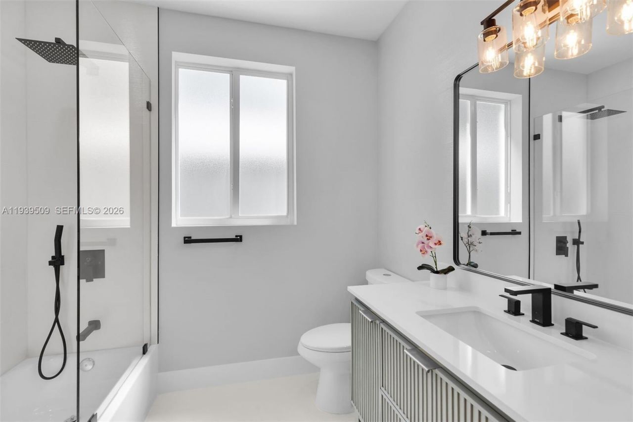 68 Coral Way, Key Largo, FL 33037 Photo