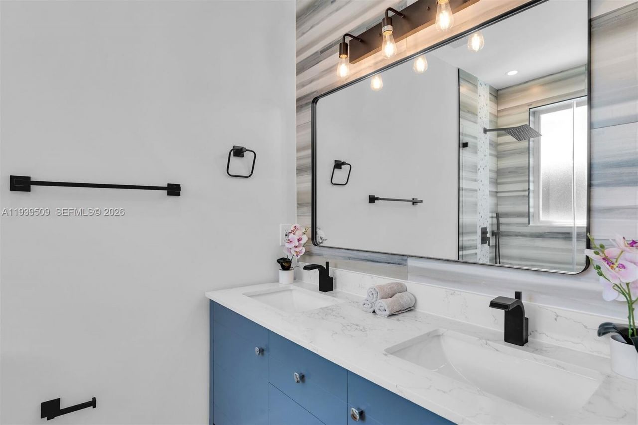 68 Coral Way, Key Largo, FL 33037 Photo