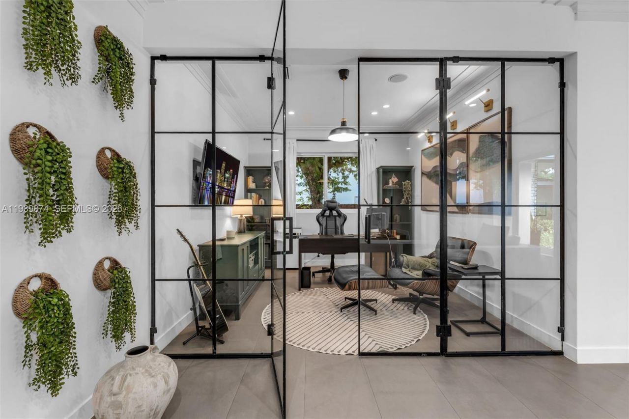 54 Bay Heights Dr, Miami, FL 33133 Photo