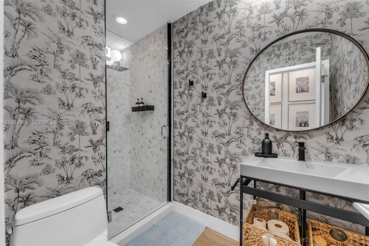 54 Bay Heights Dr, Miami, FL 33133 Photo