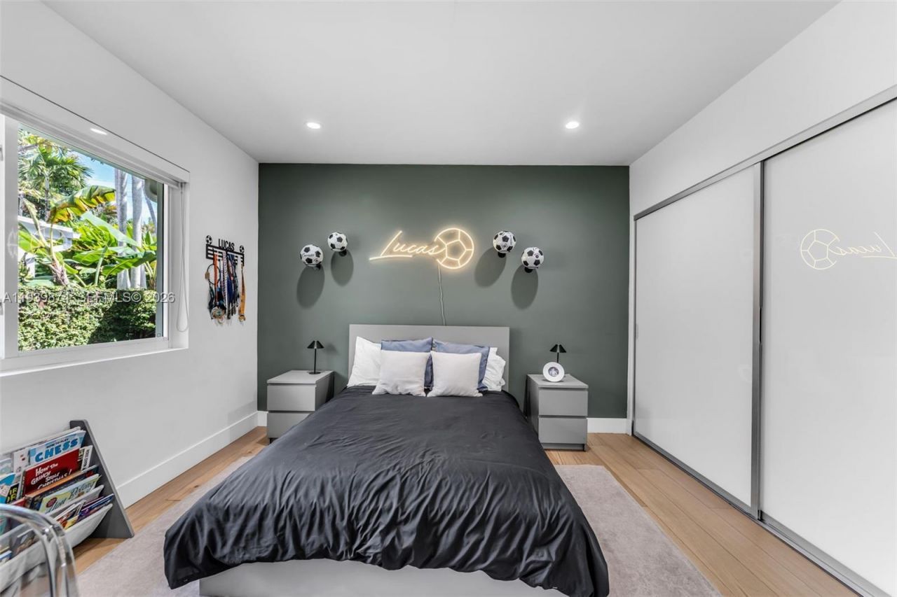 54 Bay Heights Dr, Miami, FL 33133 Photo