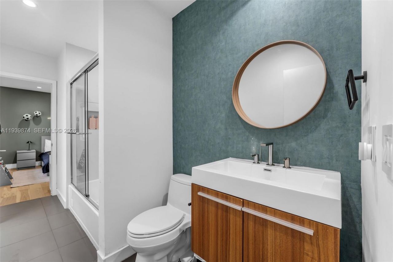 54 Bay Heights Dr, Miami, FL 33133 Photo