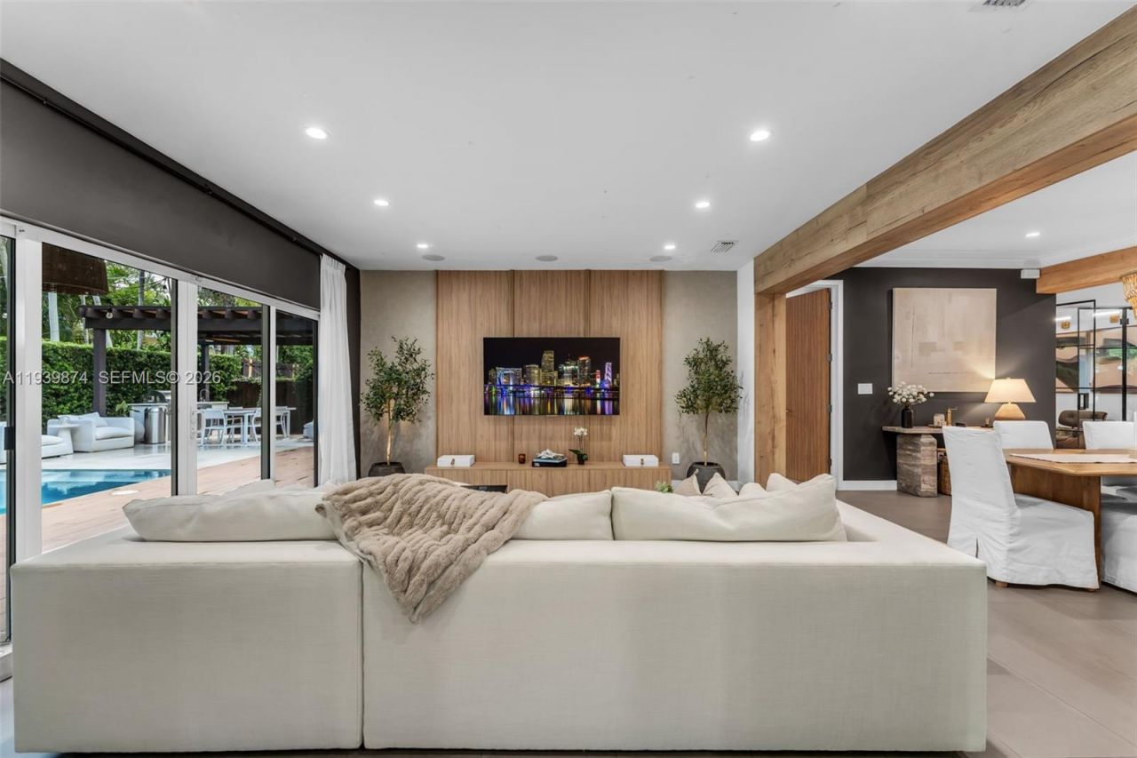 54 Bay Heights Dr, Miami, FL 33133 Photo