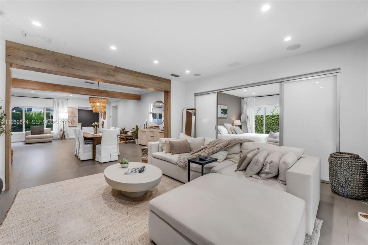 54 Bay Heights Dr, Miami, FL 33133 Photo