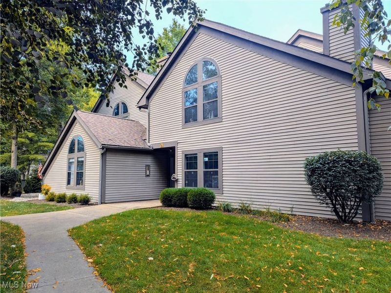 1133 Red Tail Hawk Court, Unit 6, Boardman, OH 44512 Photo 2