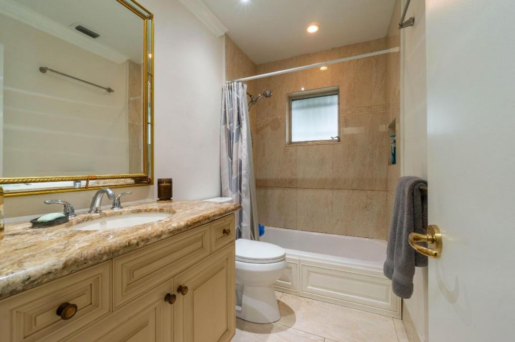 124 SW 14th Street, Boynton Beach, FL 33426 Photo