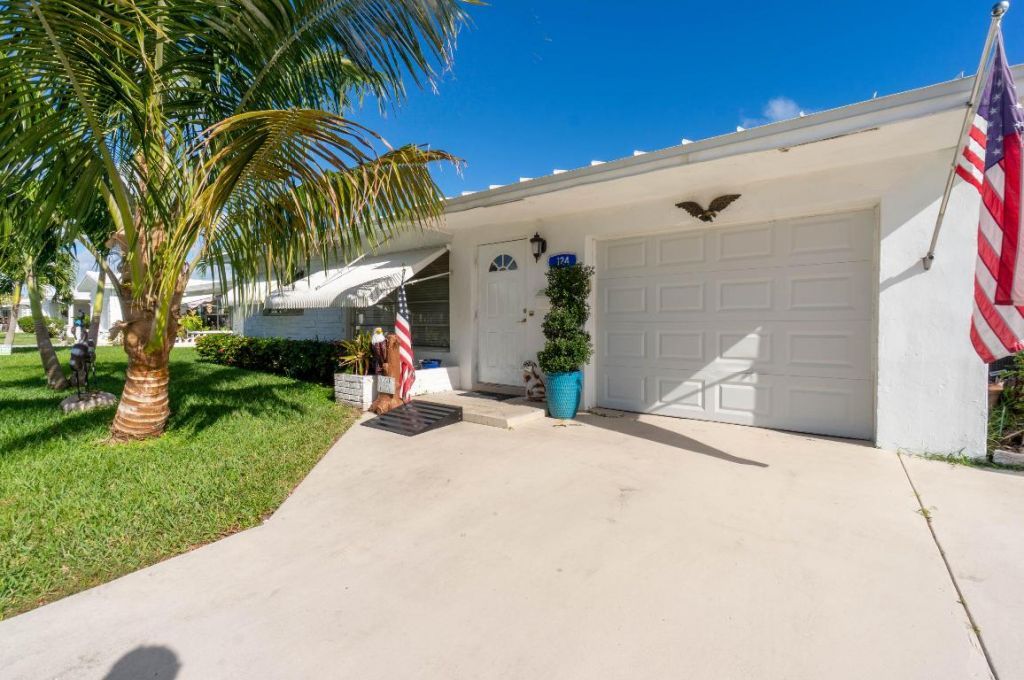 124 SW 14th Street, Boynton Beach, FL 33426 Photo