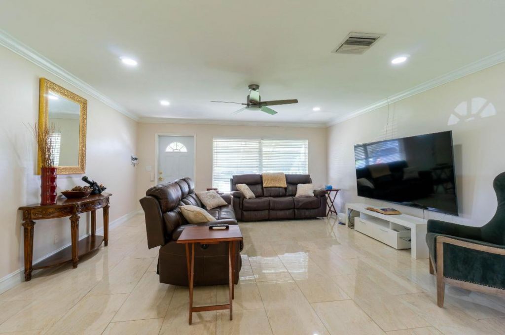 124 SW 14th Street, Boynton Beach, FL 33426 Photo