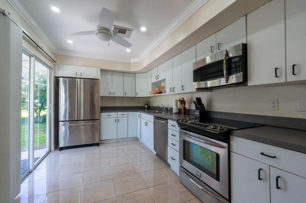 124 SW 14th Street, Boynton Beach, FL 33426 Photo