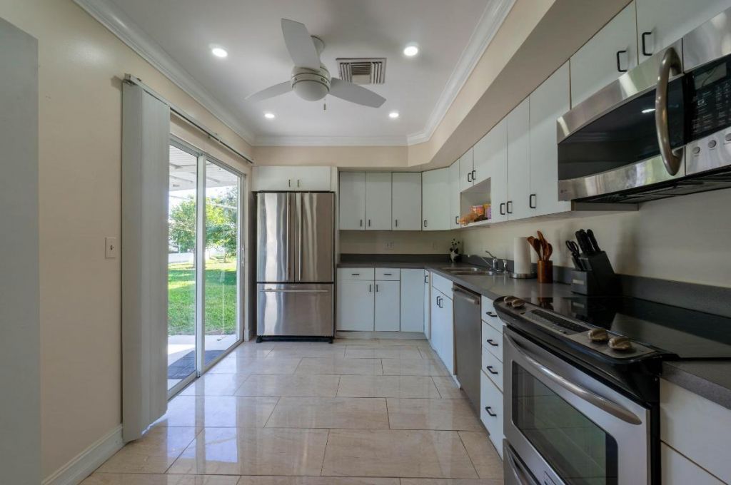 124 SW 14th Street, Boynton Beach, FL 33426 Photo