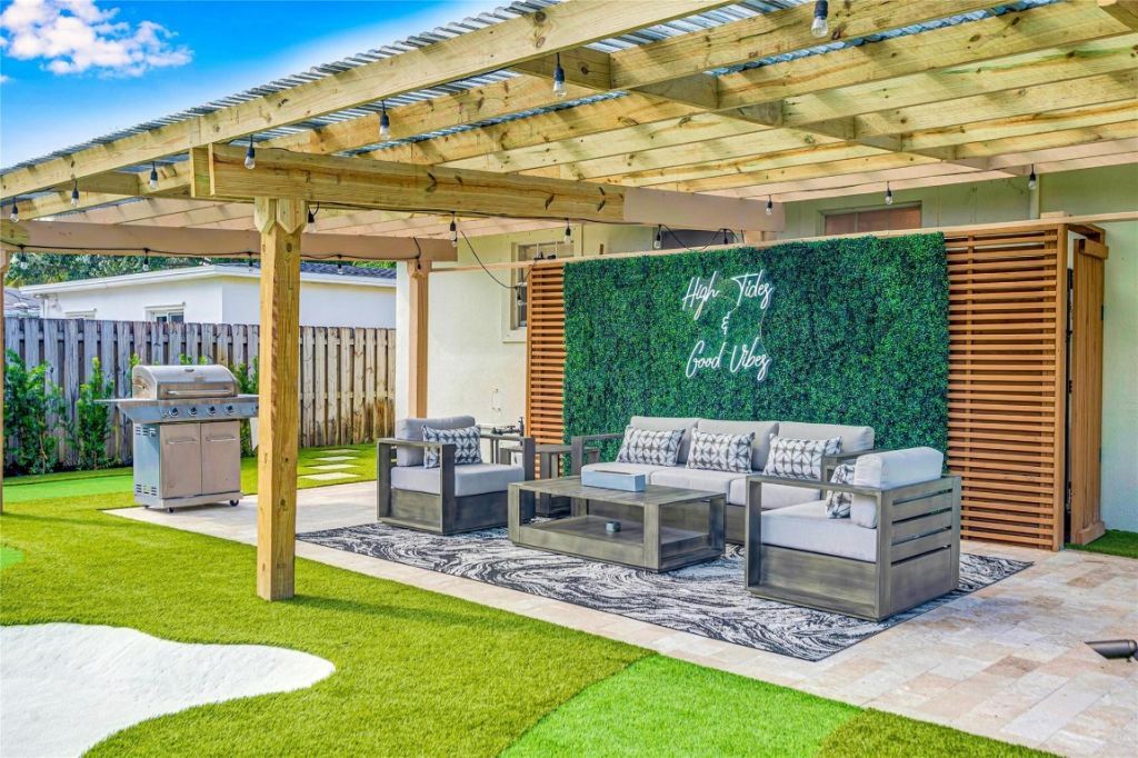 1004 SW 19 Street, Fort Lauderdale, FL 33315 Photo