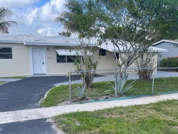 4961 NW 15th Street, Lauderhill, FL 33313