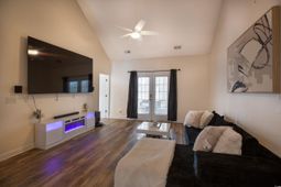 6095 Catalina Dr. photo 4