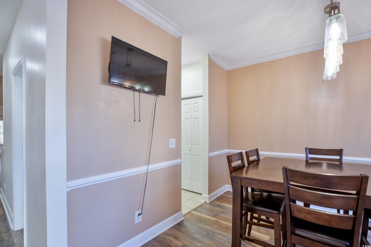 6095 Catalina Dr. Photo 8