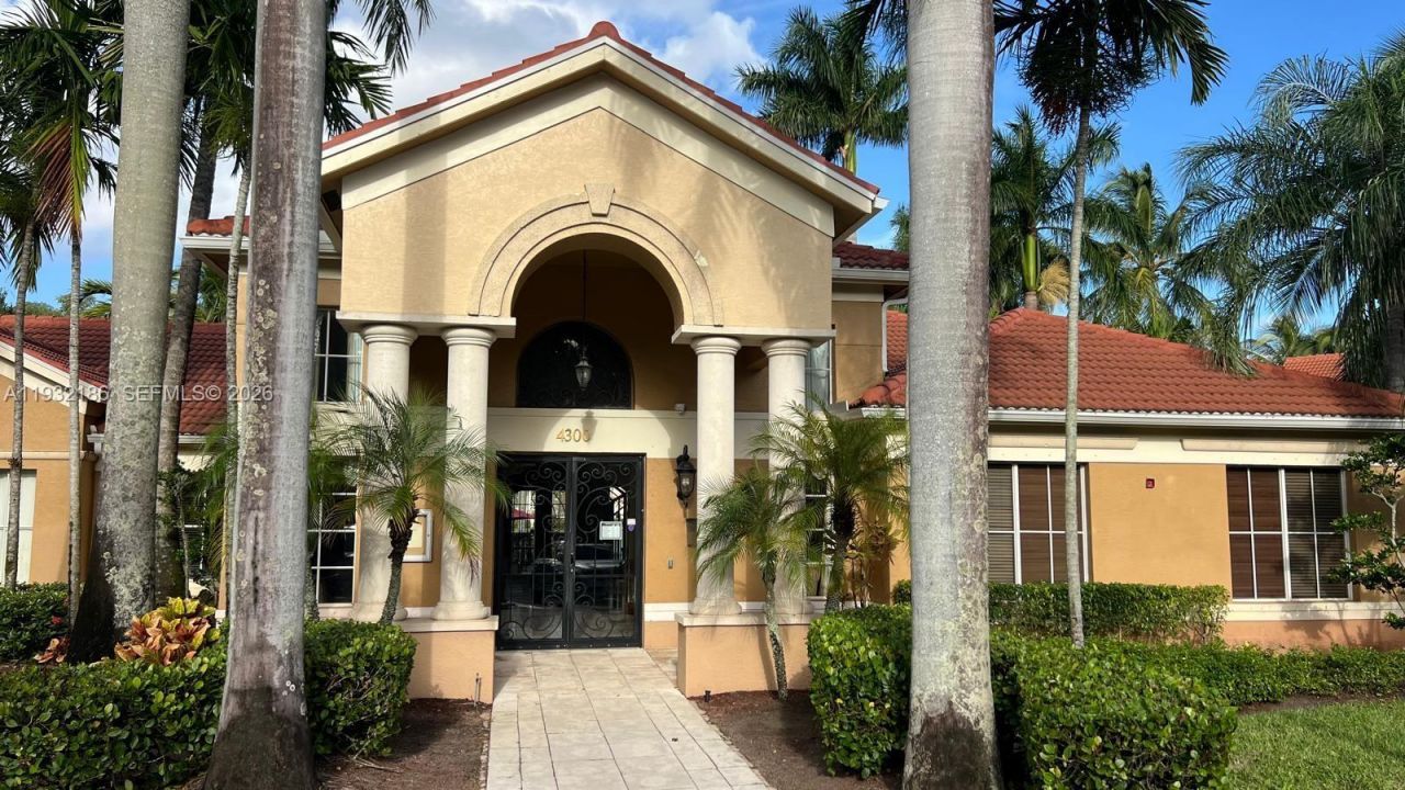 4041 San Marino Blvd, Unit 308, West Palm Beach, FL 33409 Photo