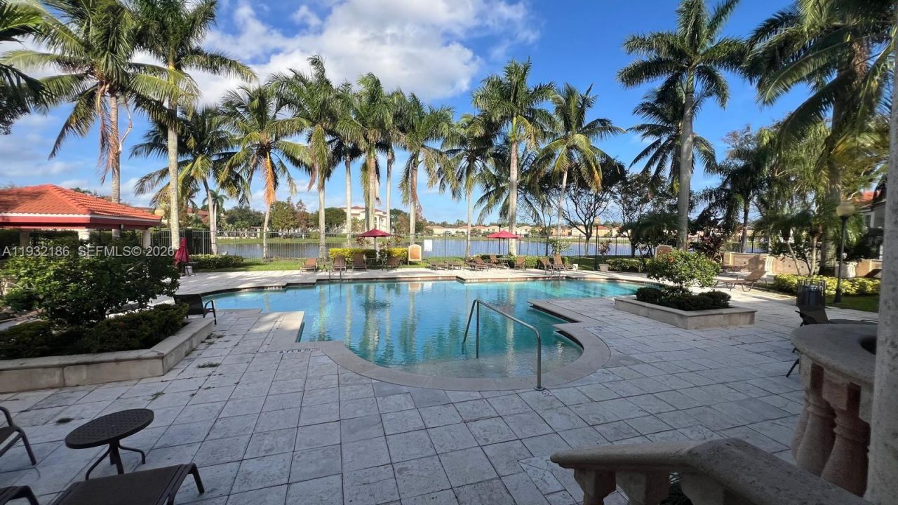 4041 San Marino Blvd, Unit 308, West Palm Beach, FL 33409 Photo