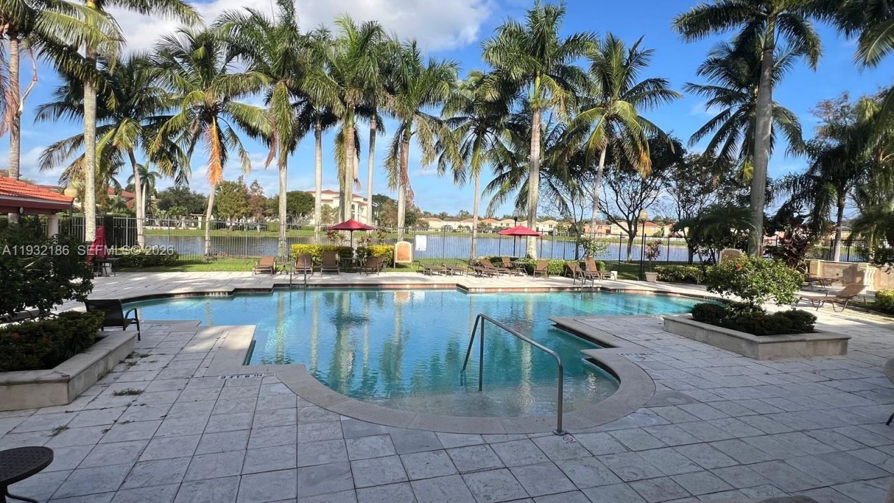 4041 San Marino Blvd, Unit 308, West Palm Beach, FL 33409 Photo