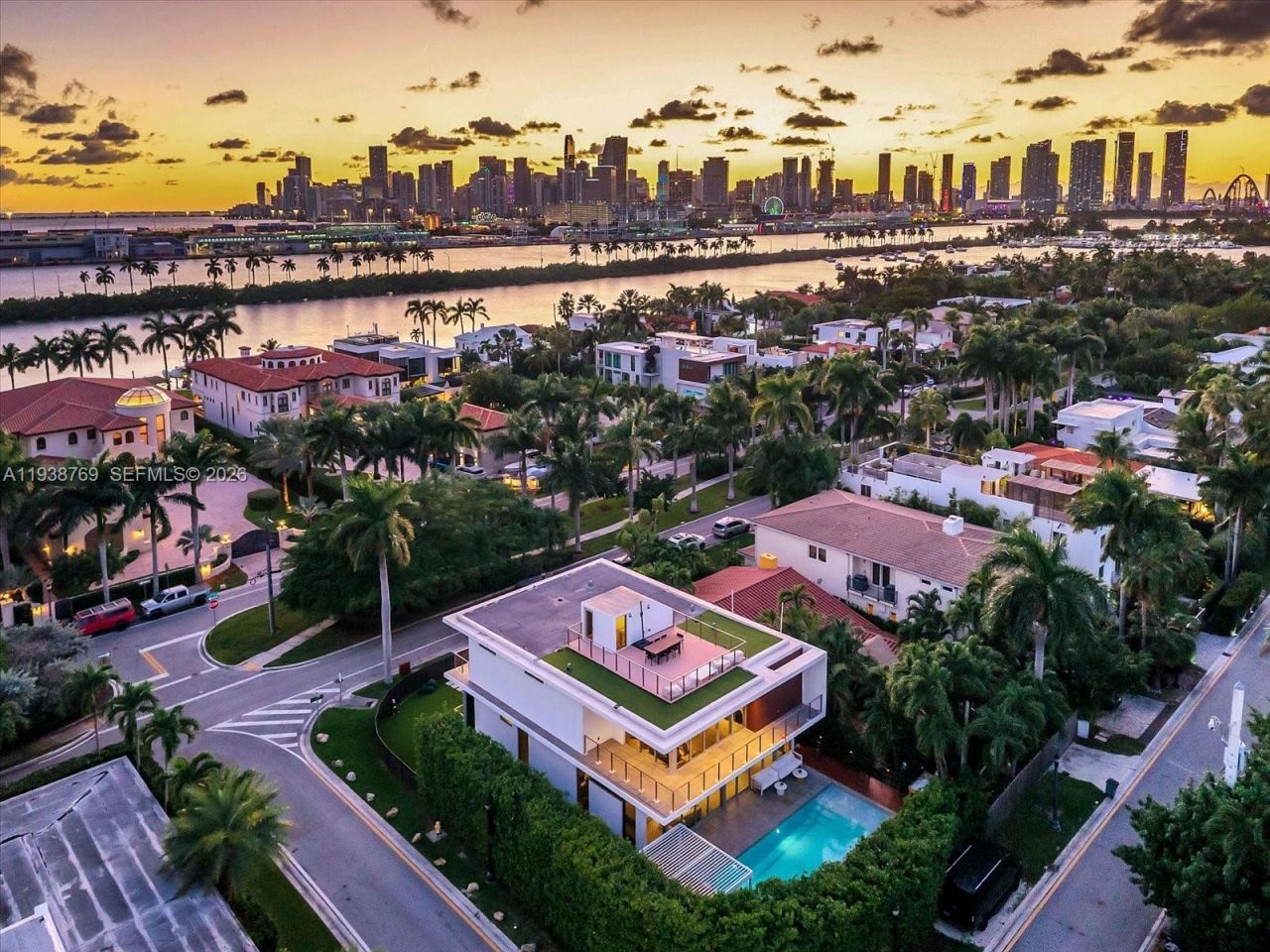 201 Palm Ave, Miami Beach, FL 33139 Photo