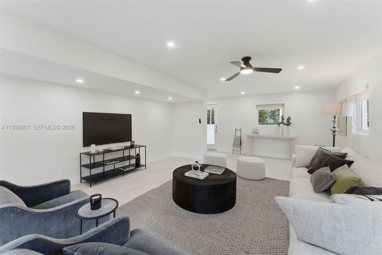 13225 SW 83rd Ct , Pinecrest, FL 33156 Photo