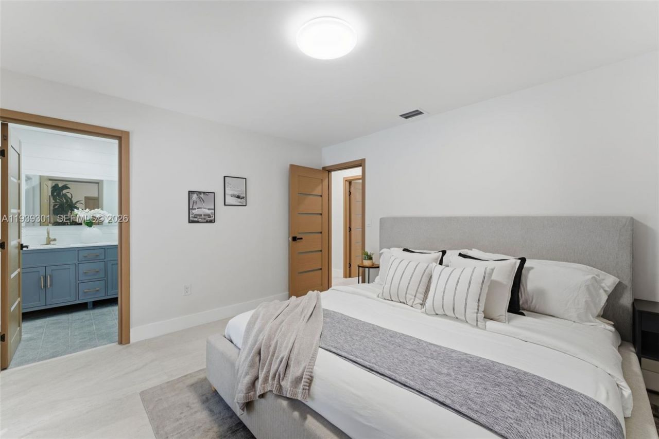 13225 SW 83rd Ct , Pinecrest, FL 33156 Photo