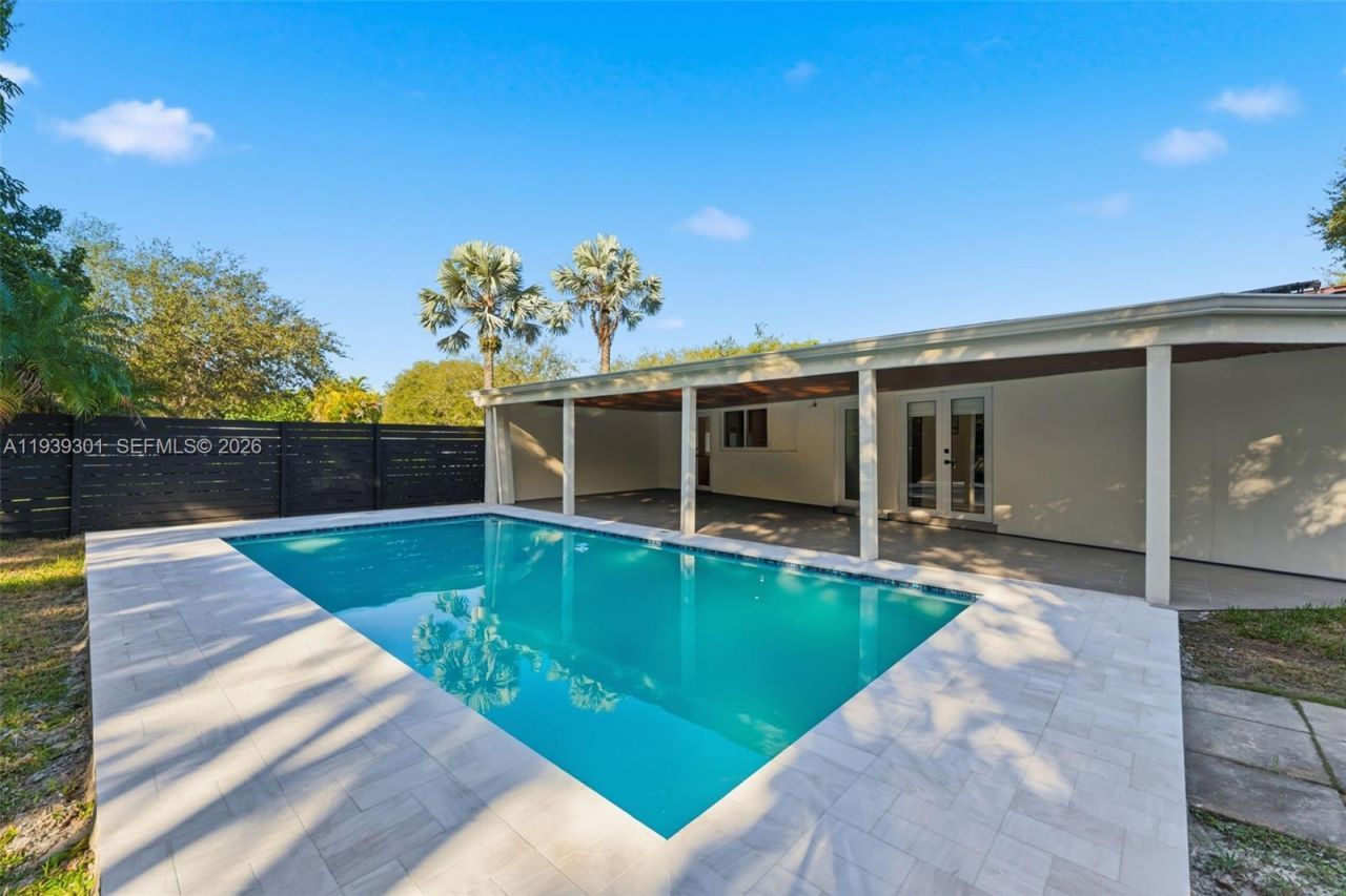 13225 SW 83rd Ct , Pinecrest, FL 33156 Photo