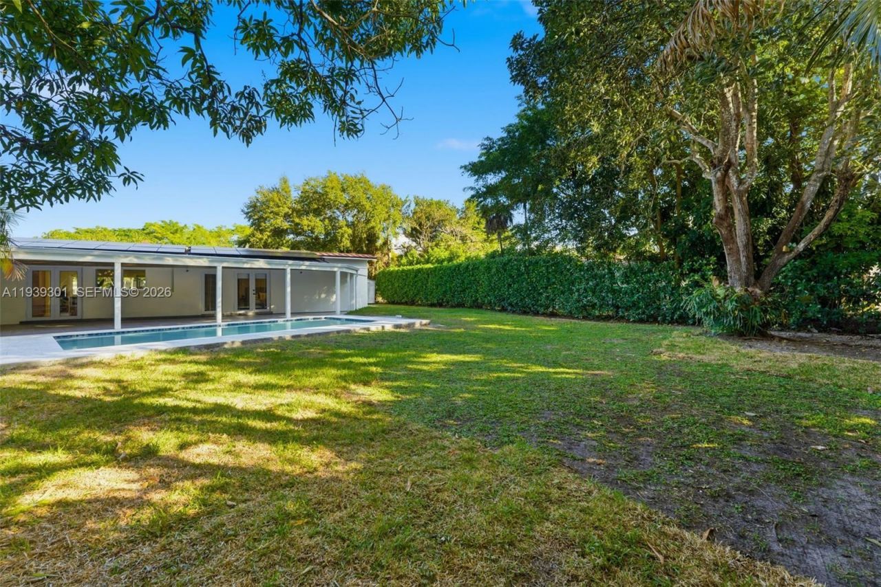 13225 SW 83rd Ct , Pinecrest, FL 33156 Photo