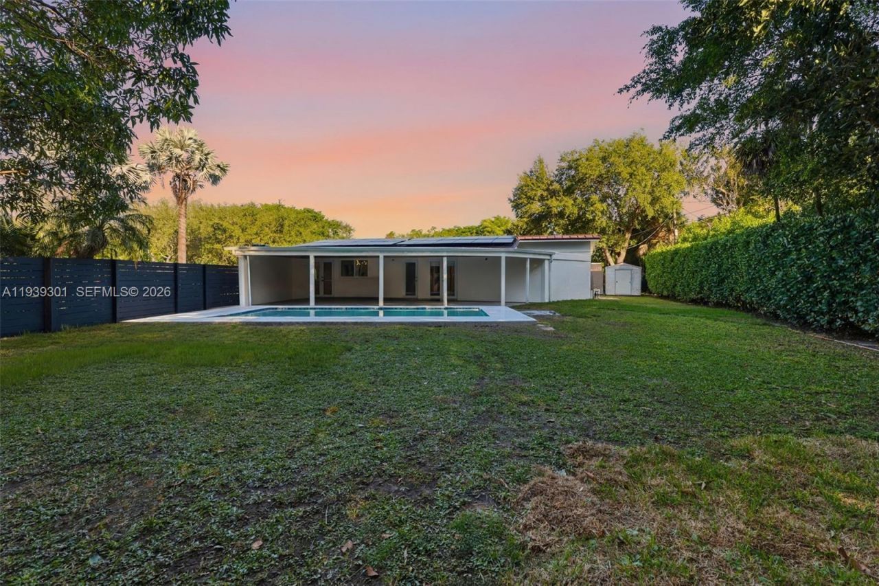 13225 SW 83rd Ct , Pinecrest, FL 33156 Photo