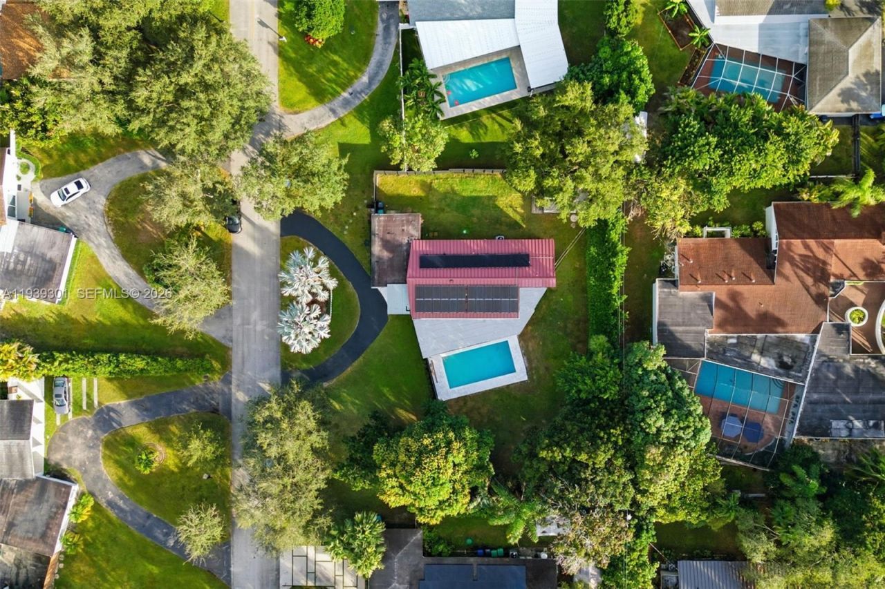 13225 SW 83rd Ct , Pinecrest, FL 33156 Photo